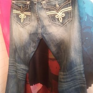 2 pairs of Jeans. Rocks / trues